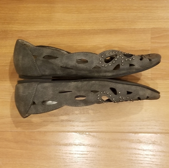 Nicole Gray Studded Cutout Flats Size 7 - Picture 2 of 3